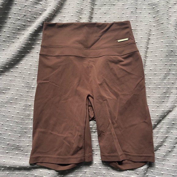 Gymshark x Whitney Simmons short - Picture 2 of 3